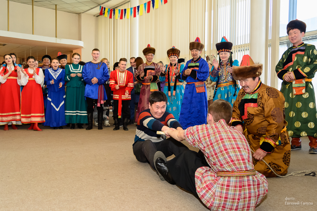 Сагаалган в забайкальском крае. Традиции Забайкалья. Забайкальские традиции картинки.